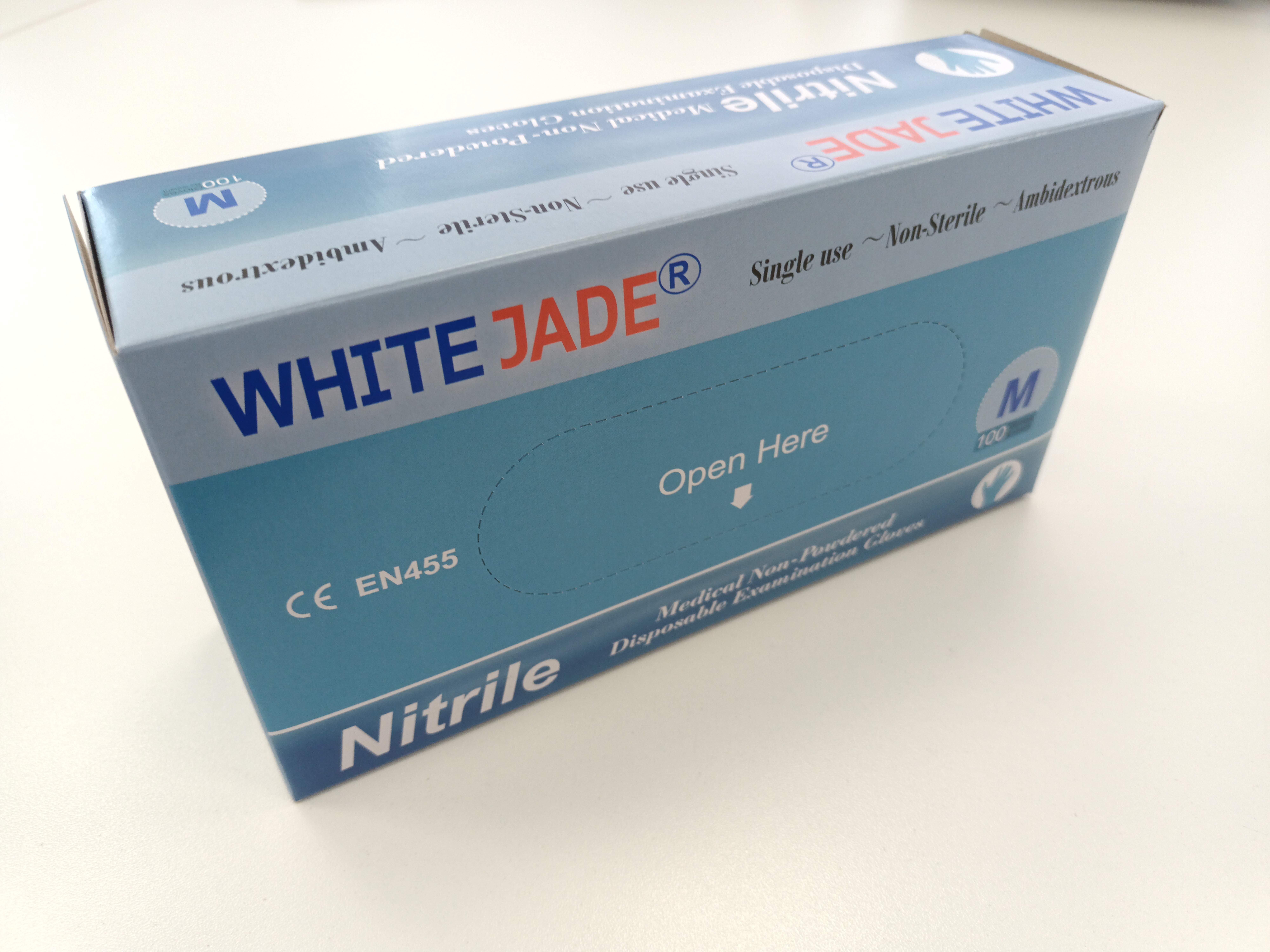 Медицински нитрилни ръкавици WHITE JADE 100 бр. в кутия